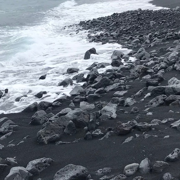 Hi, I’m Madigan and welcome to my closet!! - Picture 1 of 1